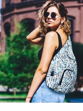 Casual White & Blue Patterned Women's Backpack